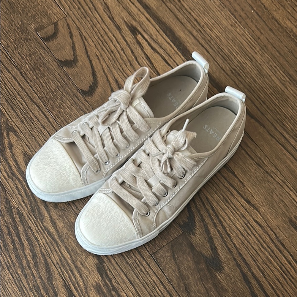 Women's Cream Sneakers